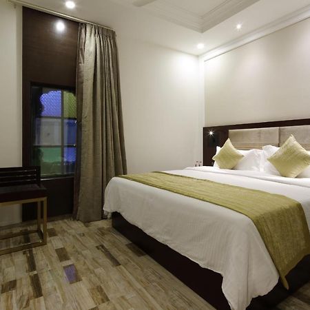 Regenta Inn Ranip Ahmedabad Extérieur photo